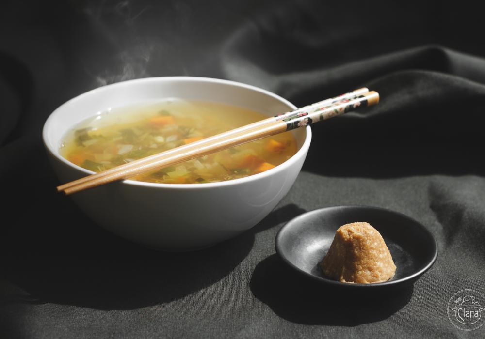 Sopa de verduras con miso