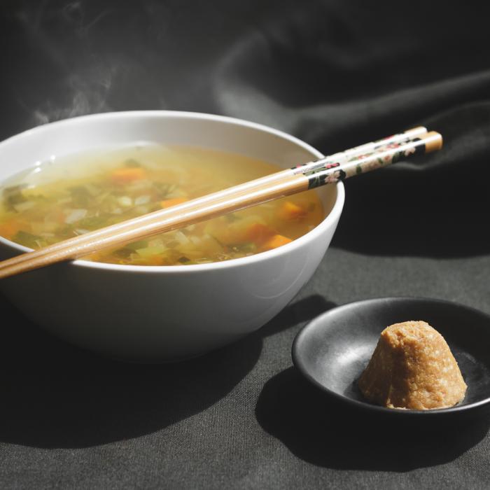 Sopa de verduras con miso