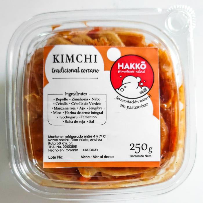 kimchi de hakko en su envase con etiqueta plano frontal